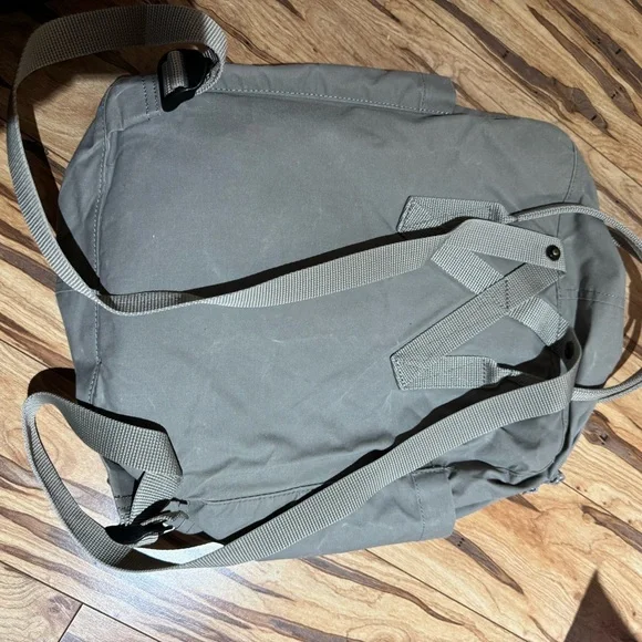 Fjallraven Gray Backpack with Red Logo - Picture 2 of 3